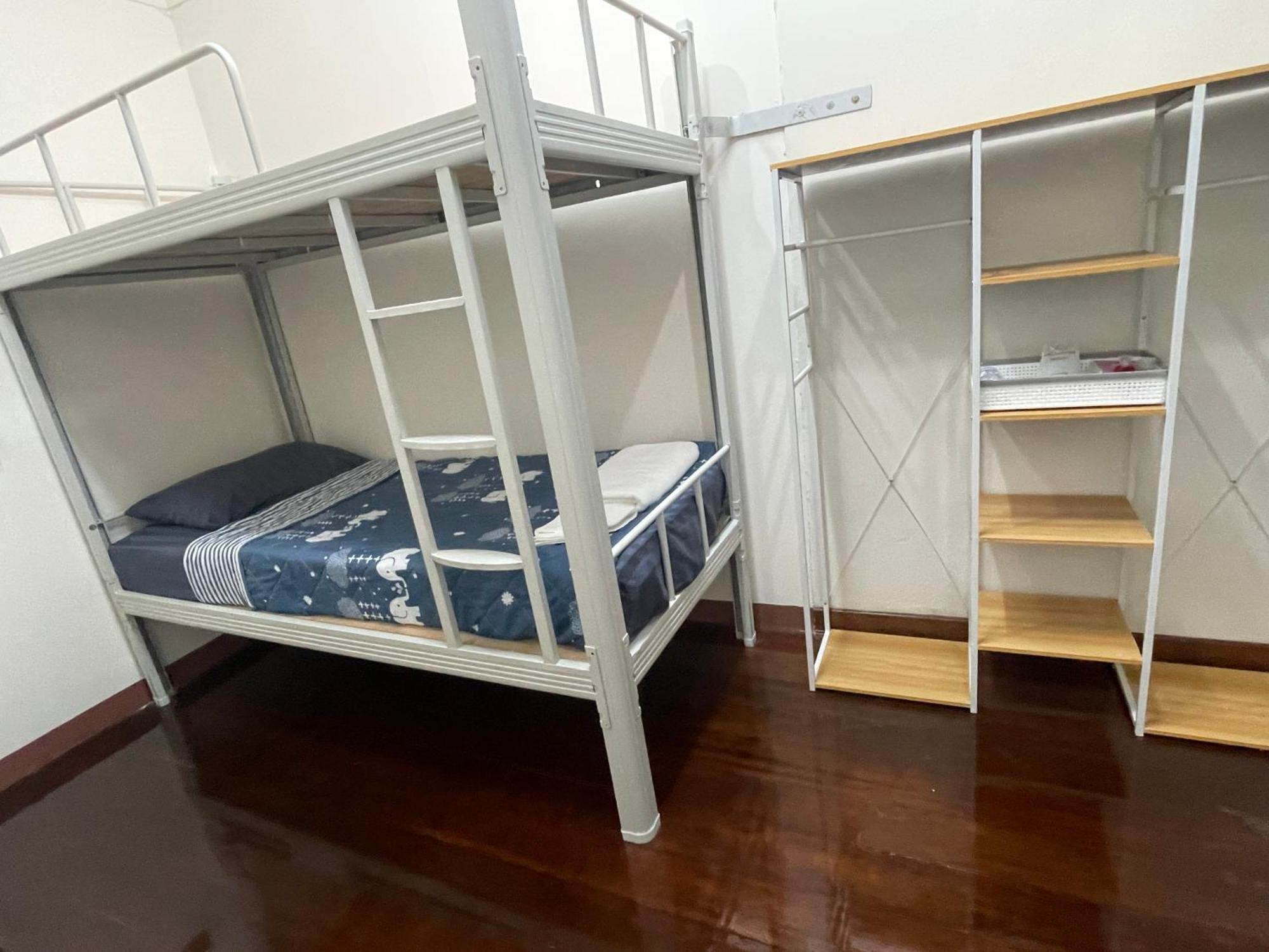 2B Cozy Hostel ตรัง Bagian luar foto