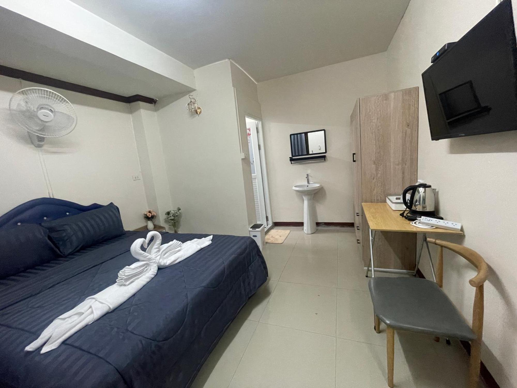 2B Cozy Hostel ตรัง Bagian luar foto