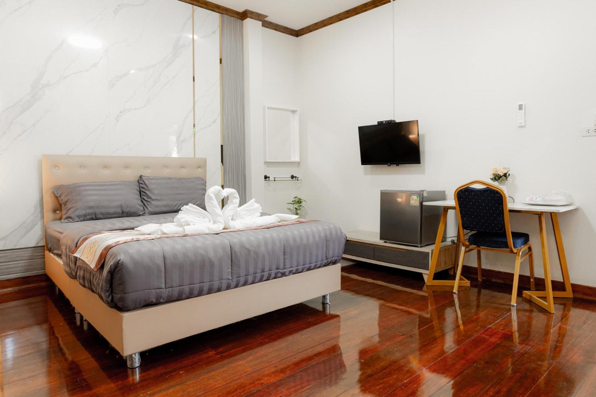2B Cozy Hostel ตรัง Bagian luar foto