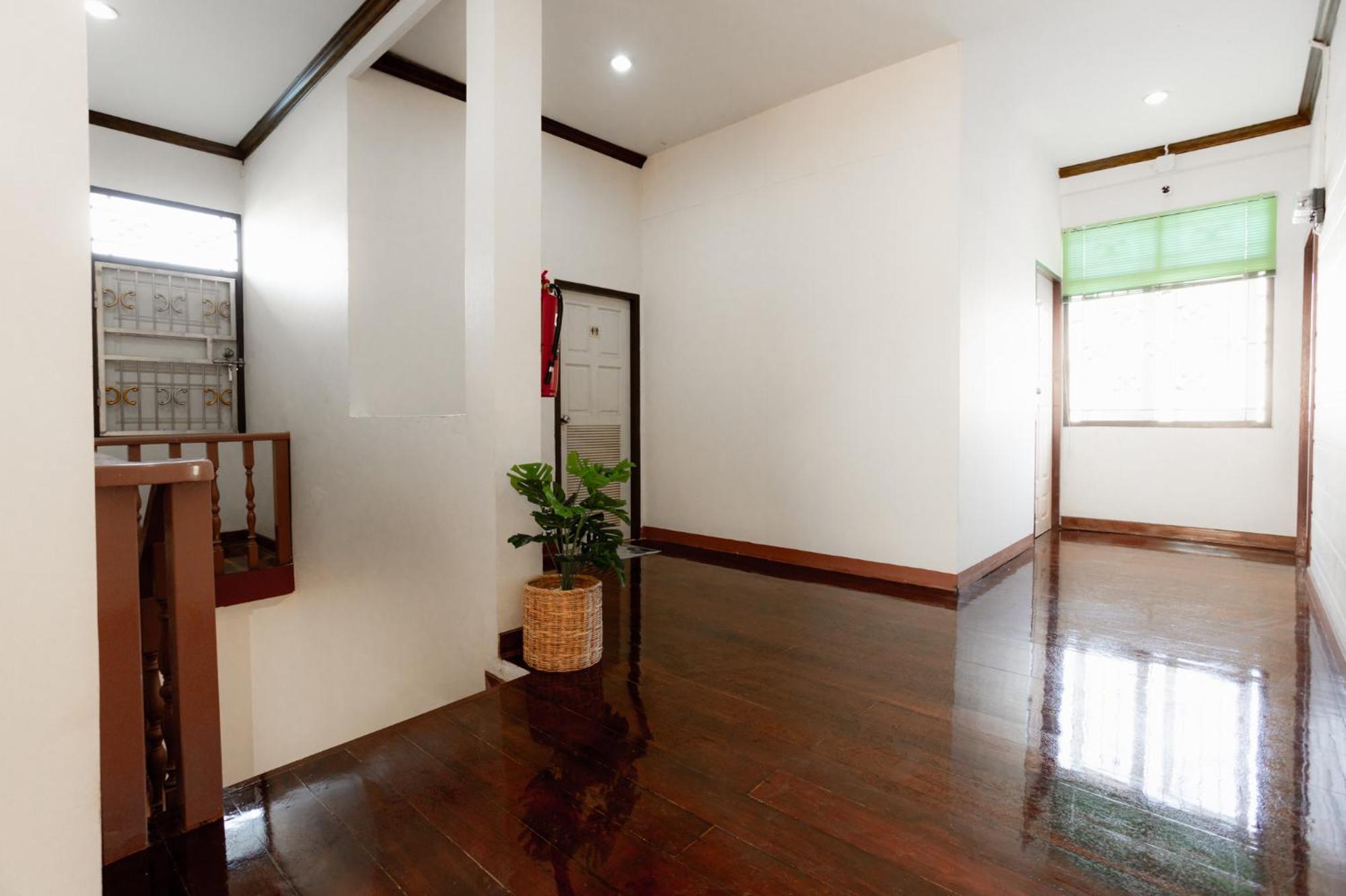 2B Cozy Hostel ตรัง Bagian luar foto