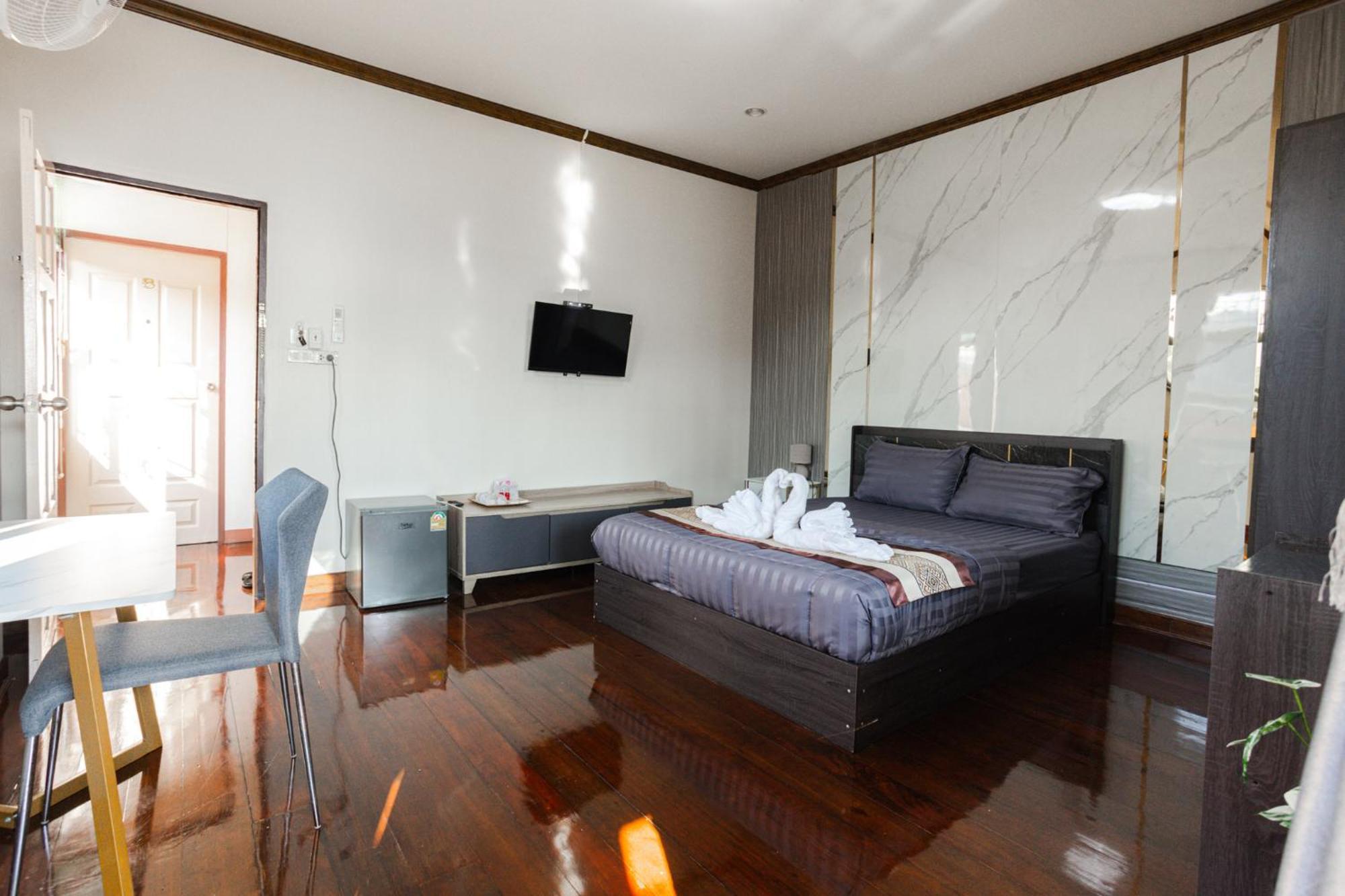 2B Cozy Hostel ตรัง Bagian luar foto