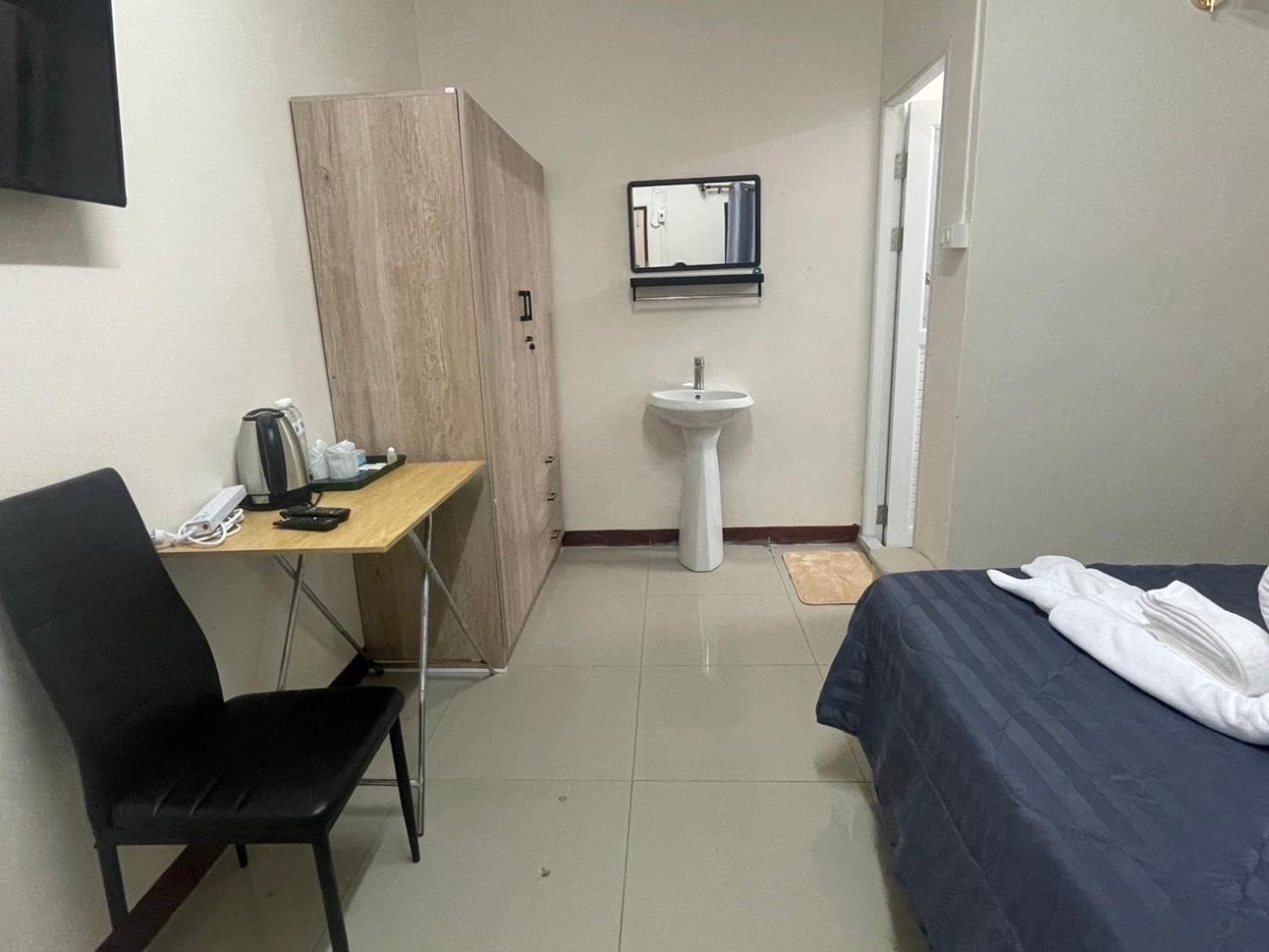 2B Cozy Hostel ตรัง Bagian luar foto